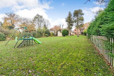 4 bedroom detached house for sale, Maidstone Road, Kent ME4