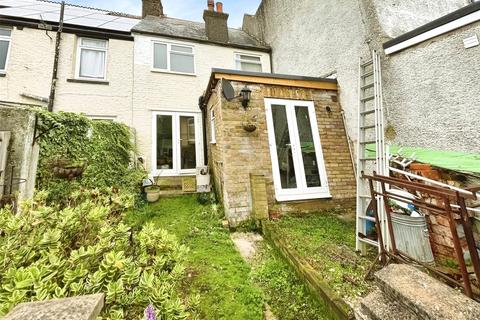 2 New Road, Eythorne, Dover, CT15 4DF