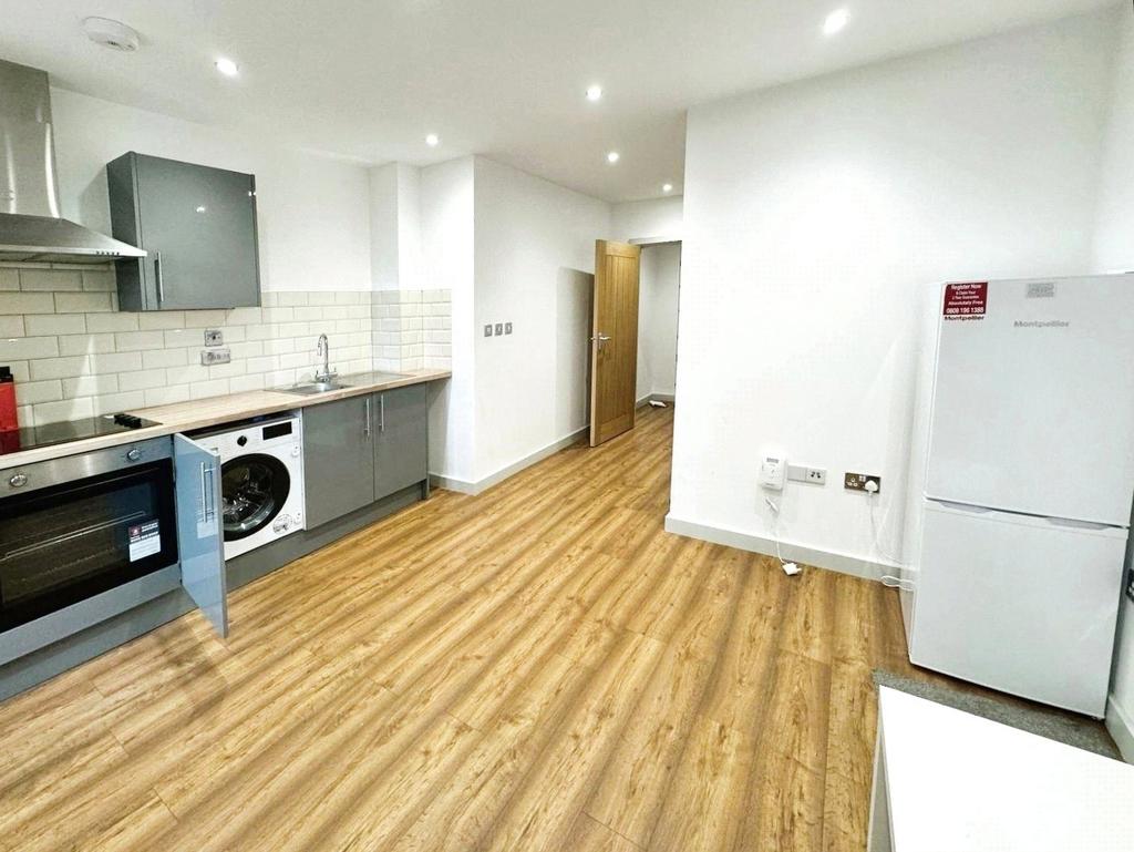 Apt 4