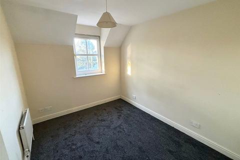 2 bedroom flat to rent, Leeds LS16