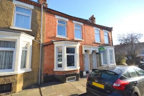 4 bedroom house to rent, Whitworth Road, Northampton NN1