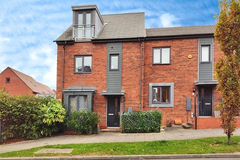 4 bedroom end of terrace house for sale, Birchfield Way, Shropshire TF3