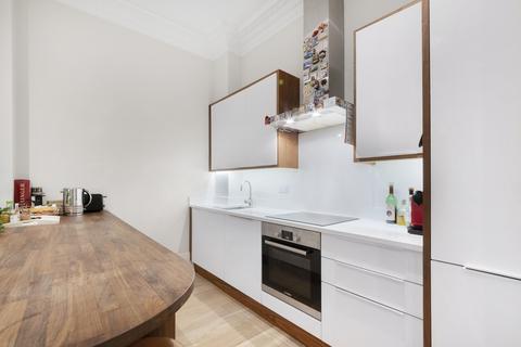 2 bedroom flat to rent, Lavender Hill, SW11