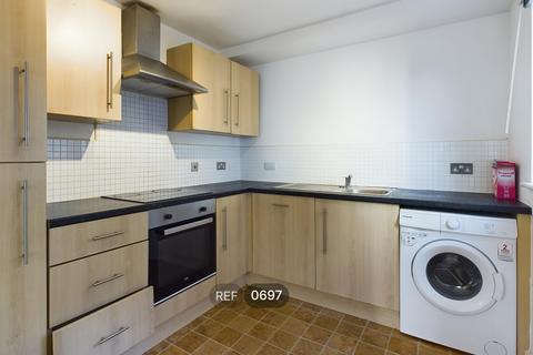 2 bedroom apartment to rent, Spring Street, HU2