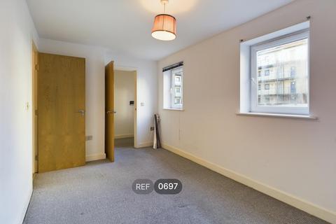 2 bedroom apartment to rent, Spring Street, HU2