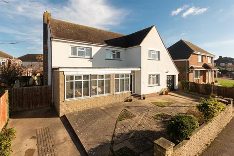 4 bedroom detached house for sale, Kingsway, Chatham, Kent