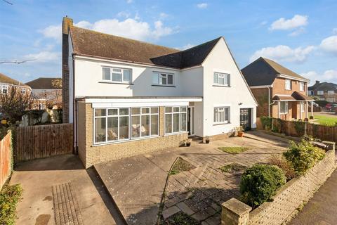 4 bedroom detached house for sale, Kingsway, Chatham, Kent