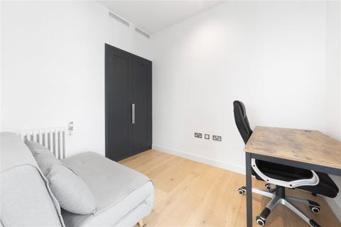 4 bedroom penthouse to rent, City Island Way, London, E14