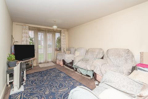 2 bedroom apartment for sale, Plantation Close, Bushey, Hertfordshire, WD23