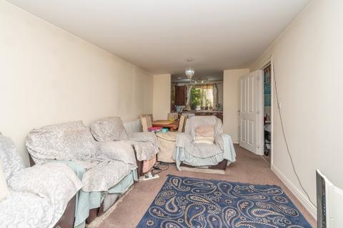 2 bedroom apartment for sale, Plantation Close, Bushey, Hertfordshire, WD23