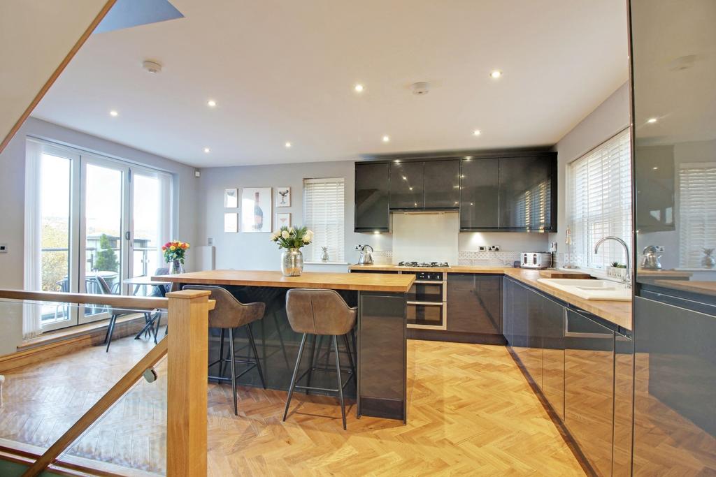 Kitchen   Dining Room