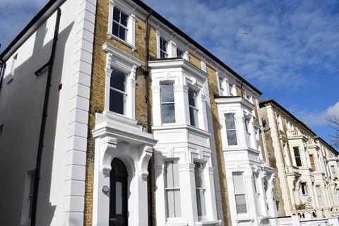 Studio to rent, Selborne Road, Hove, East Sussex, BN3 3AL