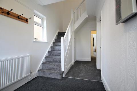 3 bedroom semi-detached house to rent, Ash Road, Headingley, Leeds, LS6 3HD