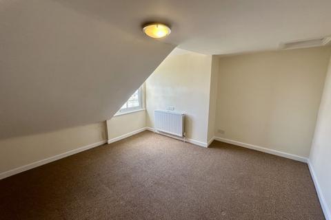 2 bedroom flat to rent, Sandgate Road, Folkestone, CT20