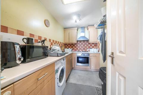 2 bedroom flat for sale, Newbury,  Berkshire,  RG14