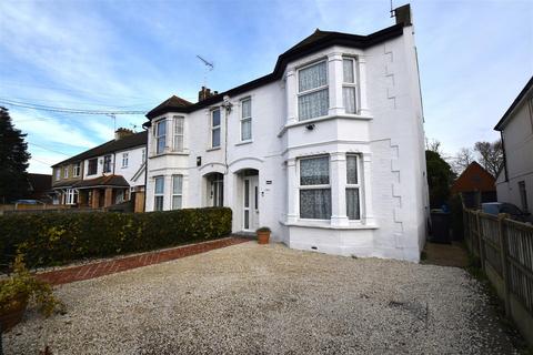 4 bedroom semi-detached house for sale, Ashingdon Road, Rochford