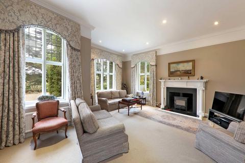 8 bedroom detached house for sale, Bowling Alley, Crondall, Farnham, Hampshire, GU10