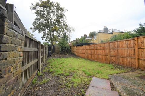 1 bedroom flat to rent, Brownhill Road Catford SE6