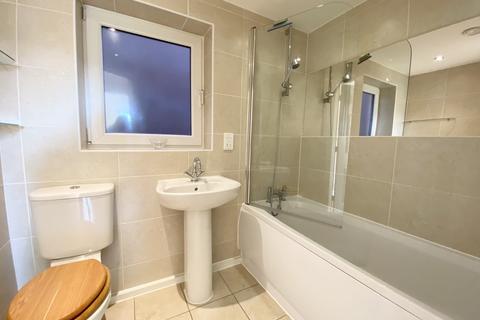 2 bedroom flat to rent, Berne Court, Balmoral Road, Heaton Moor, Stockport, SK4