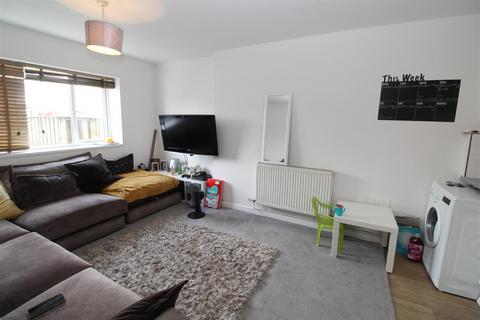 2 bedroom flat to rent, Heol-Y-Nant, Rhiwbina Cardiff CF14