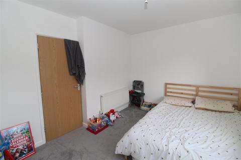 2 bedroom flat to rent, Heol-Y-Nant, Rhiwbina Cardiff CF14