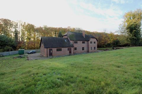 4 bedroom detached house to rent, Rooksdown Lane, Basingstoke RG24