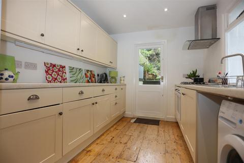 2 bedroom maisonette to rent, Montpelier Street, Brighton