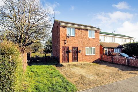 1 bedroom maisonette to rent, Chaloner Road, Aylesbury