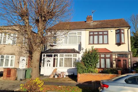 4 bedroom semi-detached house to rent, Charterhouse Avenue, Greater London HA0