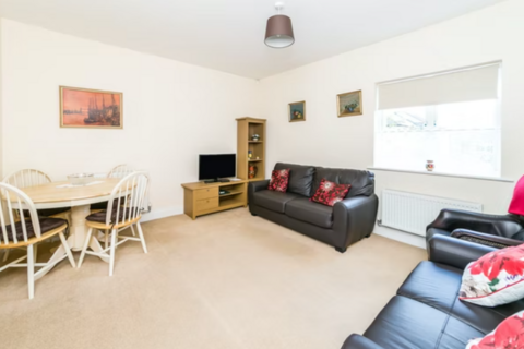 2 bedroom apartment to rent, Tekram Close, Edenbridge