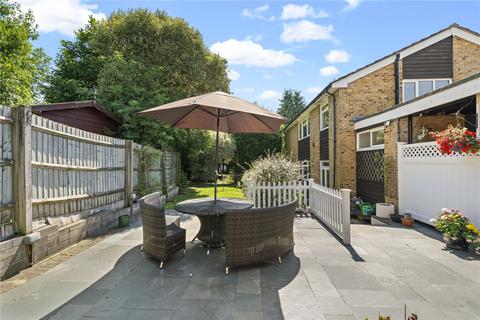 6 Trystings Close, Claygate, Esher, KT10 0TF