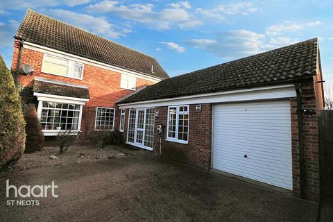 5 bedroom detached house for sale, Dovehouse Close, St Neots