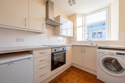 2 bedroom flat for sale, Princes Street, Perth