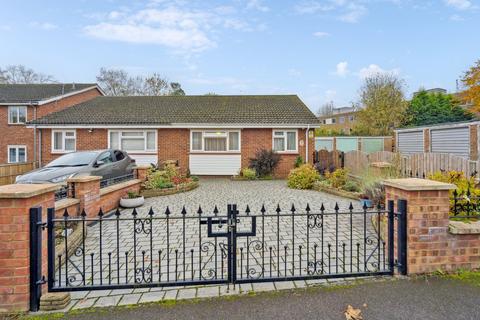 2 bedroom semi-detached bungalow for sale, Latchmore Close, Hitchin, SG4