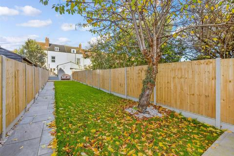 3 bedroom terraced house for sale, Victoria Street, Whitstable, Kent