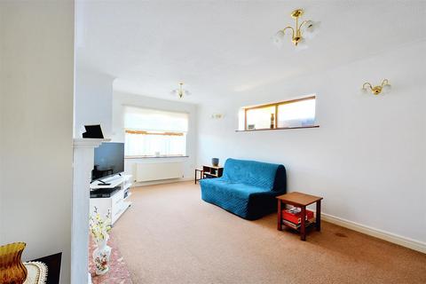 2 bedroom detached bungalow for sale, Gregson Gardens, Toton