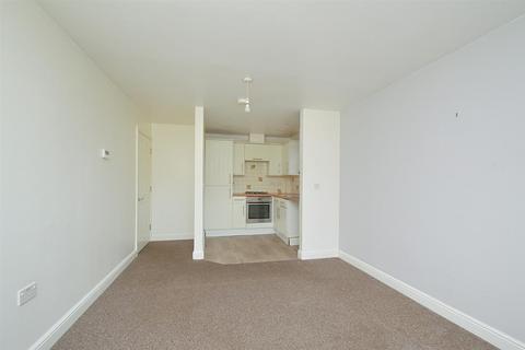 2 bedroom flat for sale, CHAIN FREE * SANDOWN