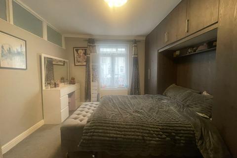 3 bedroom terraced house for sale, Peacock Street, Gravesend, Kent., DA12