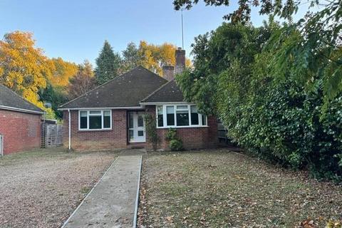 3 bedroom detached house to rent, Finchampstead,  Wokingham,  RG40