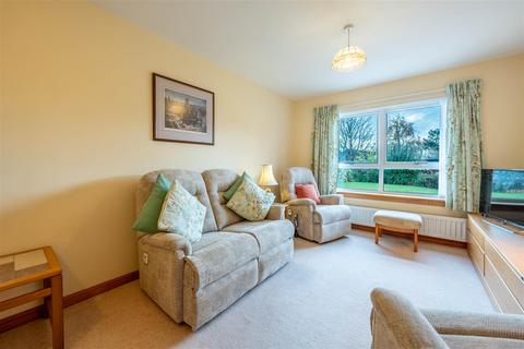 2 bedroom bungalow for sale, Traquair Gardens, Perth