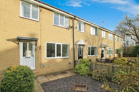 3 bedroom terraced house to rent, Green Terrace, Guiseley