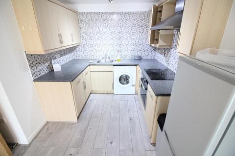 2 bedroom flat to rent, Uxbridge Road, Hillingdon