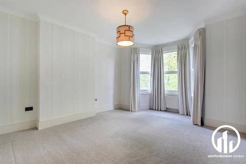 2 bedroom flat to rent, Torridon Road, Catford, London, SE6