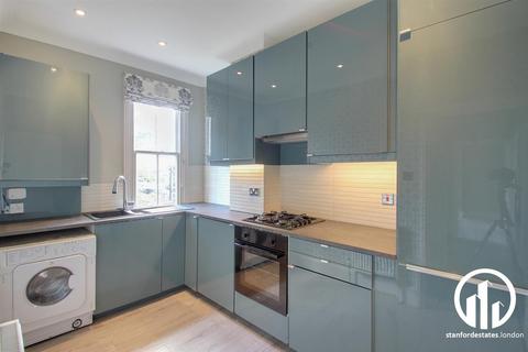 2 bedroom flat to rent, Torridon Road, Catford, London, SE6