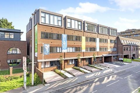 undefined, Trinity Place, Woking GU21