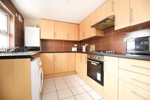 5 bedroom terraced house to rent, Meldon Terrace, Newcastle Upon Tyne NE6