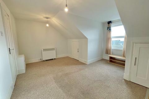 1 bedroom flat to rent, Pevensey Road, Eastbourne BN22