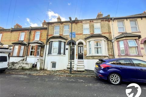 4 bedroom terraced house to rent, Salisbury Road, Chatham, Kent, ME4