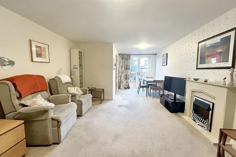 2 bedroom retirement property for sale, Beaulieu Road, Dibden Purlieu, SO45