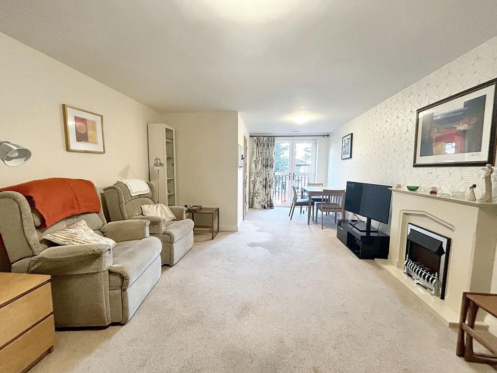 Lounge/dining room